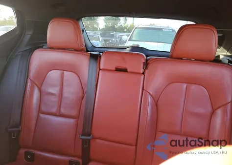 2019 Volvo Xc40 T5 Inscription из США, поврежденный, VIN YV4162UL5K2114549